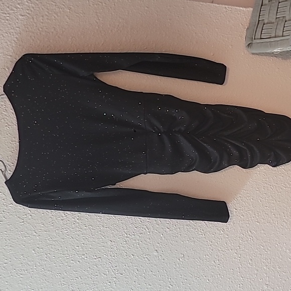 NECK CUT OUT BODYCON DRESS - Picture 3 of 3